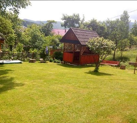 Затишний Дім Villa ยาเรมชา ภายนอก รูปภาพ