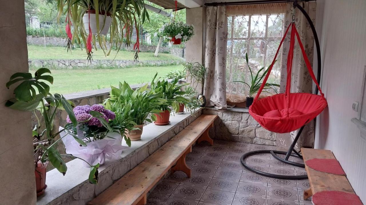 Затишний Дім Villa ยาเรมชา ภายนอก รูปภาพ